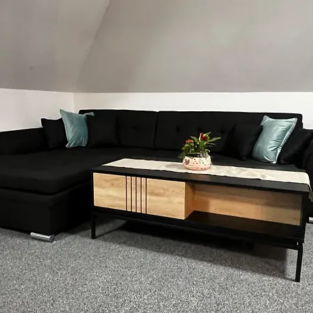 Apartnam Lucy شقة مارتون