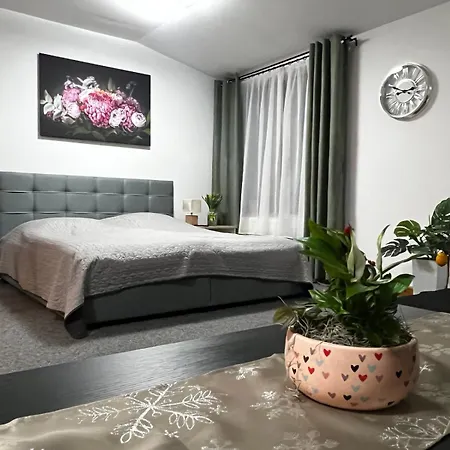 شقة Apartnam Lucy مارتون